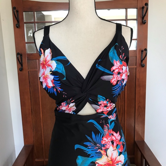 City Chic Costa Rica 1 Piece Swimsuit - Picture 7 of 12